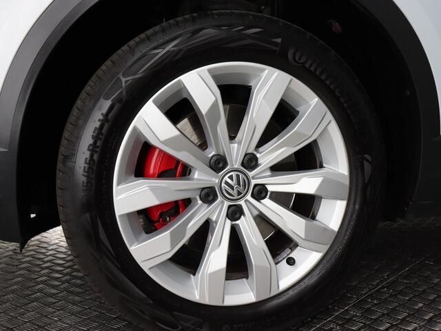 Volkswagen T-Roc 1.5 TSI Sport (NL-Auto / Trekhaak nieuw / ACC / Navi / Carplay / Nieuwstaat)