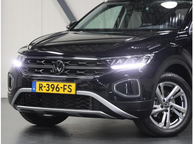 Volkswagen T-Roc 1.5 150PK TSI Life | 1ste eigenaar | AppleCarPlay/AndroidAuto | Climate Control | Adaptief Cruise Control | Camera | Keyless | FULL LED | Navigatie | LMV | Parkeersensoren | Privacy Glass | Isofix |