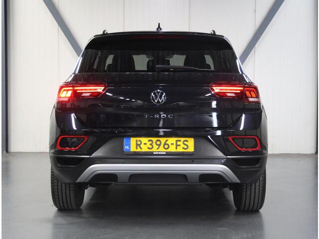 Volkswagen T-Roc 1.5 150PK TSI Life | 1ste eigenaar | AppleCarPlay/AndroidAuto | Climate Control | Adaptief Cruise Control | Camera | Keyless | FULL LED | Navigatie | LMV | Parkeersensoren | Privacy Glass | Isofix |