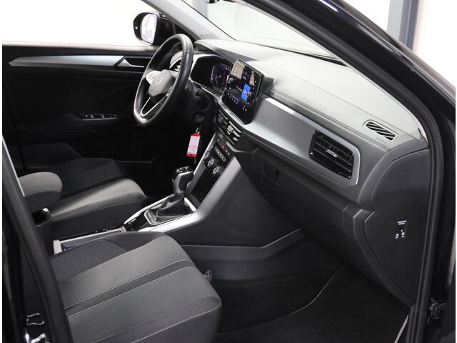 Volkswagen T-Roc 1.5 150PK TSI Life | 1ste eigenaar | AppleCarPlay/AndroidAuto | Climate Control | Adaptief Cruise Control | Camera | Keyless | FULL LED | Navigatie | LMV | Parkeersensoren | Privacy Glass | Isofix |