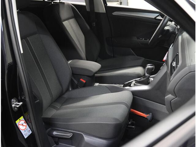 Volkswagen T-Roc 1.5 150PK TSI Life | 1ste eigenaar | AppleCarPlay/AndroidAuto | Climate Control | Adaptief Cruise Control | Camera | Keyless | FULL LED | Navigatie | LMV | Parkeersensoren | Privacy Glass | Isofix |