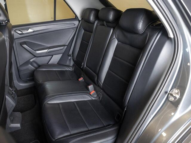 Volkswagen T-Roc 2.0 TSI 4Motion Sport / 190pk / Trekhaak / Leder / Achteruitrij camera /