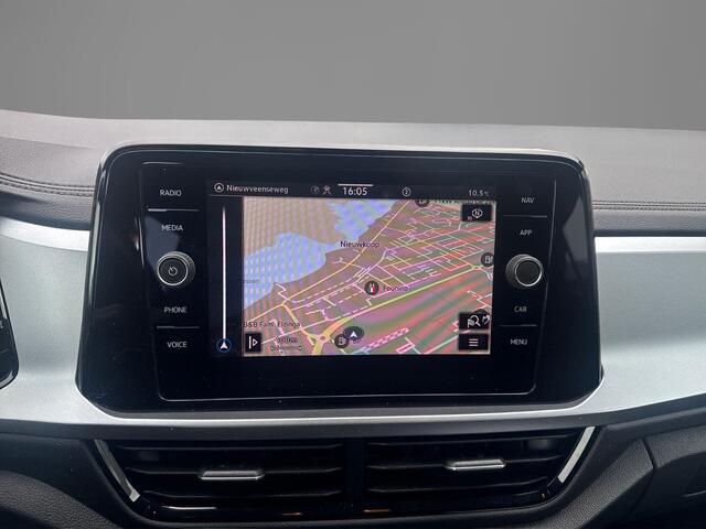 Volkswagen T-Roc 1.0 TSI 110pk Life · Camera · Apple/Android Car Play · Navigatie · P-Sensoren · 16'' Inch ·