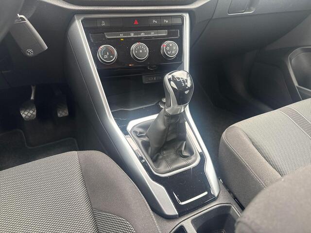 Volkswagen T-Roc 1.0 TSI 110pk Life · Camera · Apple/Android Car Play · Navigatie · P-Sensoren · 16'' Inch ·