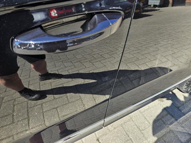 Volkswagen T-Roc 1.5 TSI Sport Business R (tik in de motor)