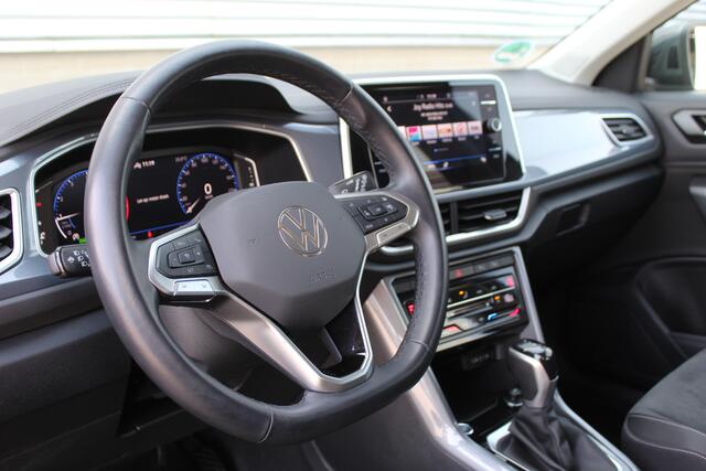 Volkswagen T-Roc 1.5 TSI 150PK Style Plus | Alcantara | IQ Light | Elektr. Achterklep | Adaptieve Cruise | Trekhaak