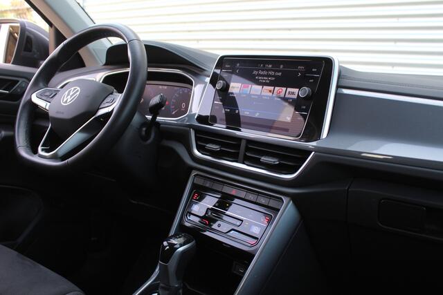 Volkswagen T-Roc 1.5 TSI 150PK Style Plus | Alcantara | IQ Light | Elektr. Achterklep | Adaptieve Cruise | Trekhaak