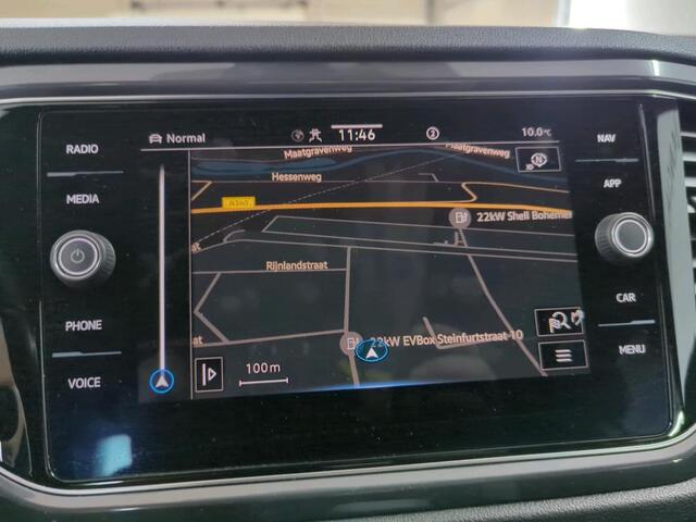 Volkswagen T-Roc 1.5 TSI R-Line / AUTOMAAT/ DIGITAL DASH/ CLIMATE/ STOELVERWARMING/ NAVI/ PARK/ SENSOREN + CAMERA/ CRUISE