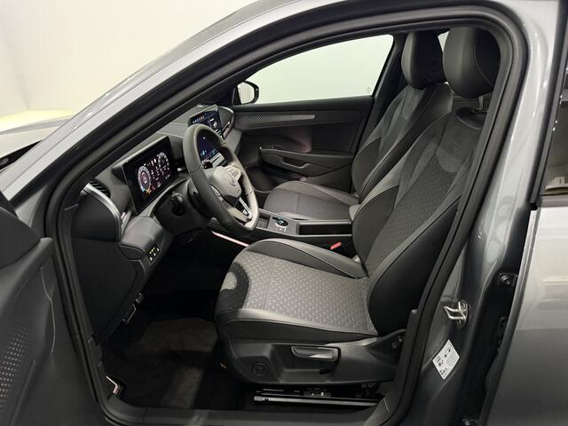 Volkswagen T-Roc 1.5 eTsi R-Line First Edition Nieuwe model!, Panoramadak, Camera, Iq lights, Navi, Half leder, Stoel/Stuurverwarming, Cruise control adaptief, Sfeerverlichting, Elektrische achterklep, Keyless start, 2 jaar garantie