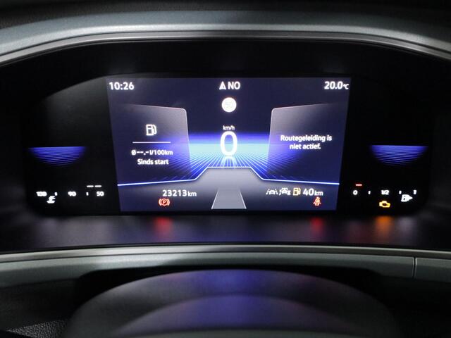 Volkswagen T-Roc 1.0 TSI Life Edition GOAL 116 pk | Navigatie | Parkeersensoren (Park assist) | Autom. airco | Adaptieve cruise control | Stoelverwarming |
