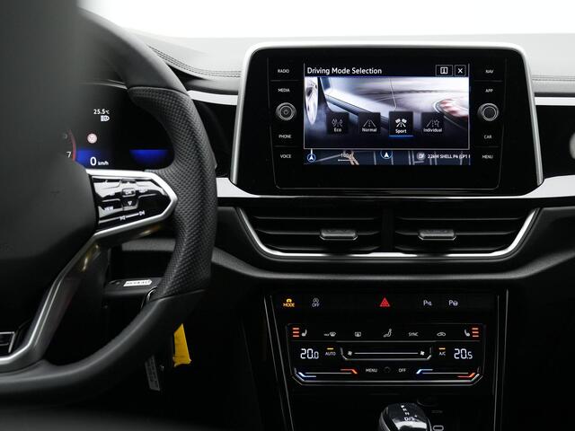 Volkswagen T-Roc 1.5 TSI 150 pk DSG R-Line | Trekhaak | Achteruitrijcamera | Adaptive Cruise | Stoelverwarming