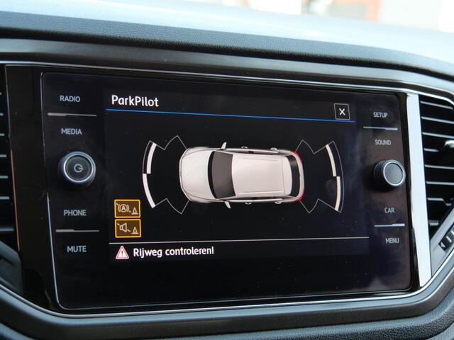 Volkswagen T-Roc 1.5 TSI 150PK Style Business | 1.500 KG TREKGEW. | CRUISE CONTROL |
