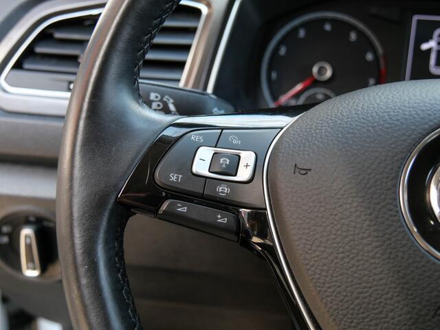 Volkswagen T-Roc 1.5 TSI 150PK Style Business | 1.500 KG TREKGEW. | CRUISE CONTROL |
