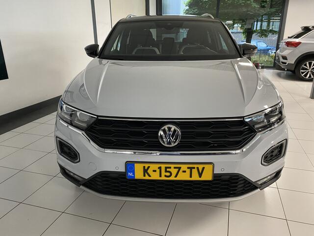 Volkswagen T-Roc 2.0 TSI 4Motion Sport Business R Trekhaak / Carplay-Android / Camera / Cruise virtual Cockpit / Stoelverwarming