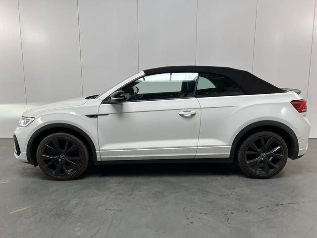 Volkswagen T-Roc Cabrio 1.5 TSI R-Line / AUTOMAAT/ BLACK STYLE/ CAMERA/ PARK. SENSOREN/ IQ. LIGHT/ APP CONNECT/ ADAPT. CRUISE/ NAVI/ AIRCO/ DAB