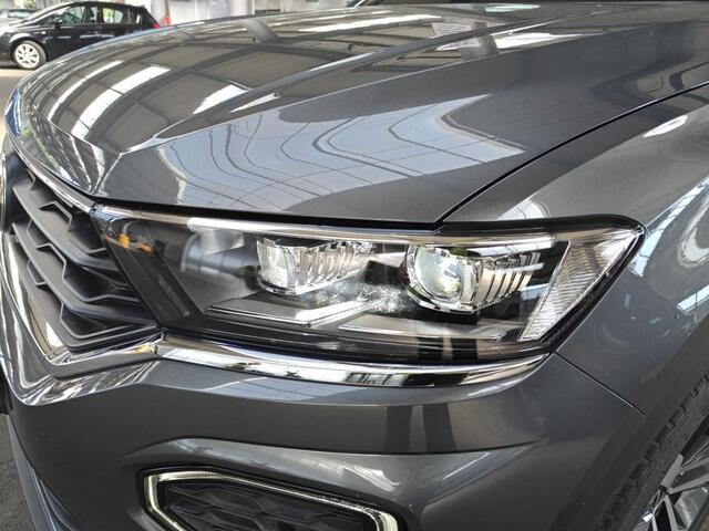 Volkswagen T-Roc 1.5 TSI Sport Business R 19"/Panoramadak/Trekhaak/Dodehoek/Camera/Adaptieve cruise/Apple Carplay & Android Auto/Camera/PDC v+a