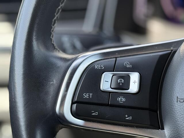 Volkswagen T-Roc 1.5 TSI Sport | Carplay | Navigatie via App | Achteruitrijcamera | Led Koplampen |