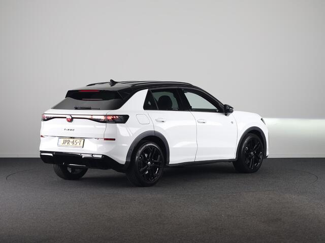 Volkswagen T-Roc 1.5 eTsi Style First Edition | 360 Camera | Black Style | Head-Up display | Led Matrix |