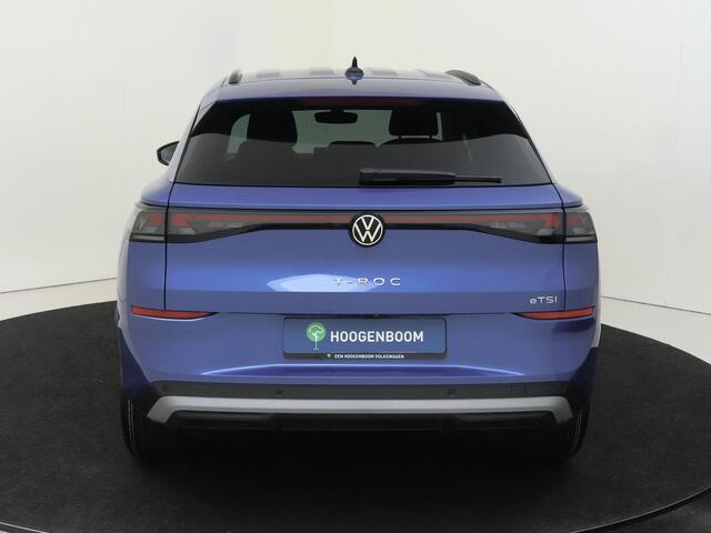 Volkswagen T-Roc Life First Edition | 'App-Connect' draadloze smartphone integratie | Airconditioning automatisch, 3-zone (Climatronic) | Automatische afstandsregeling (Adaptive Cruise Control)