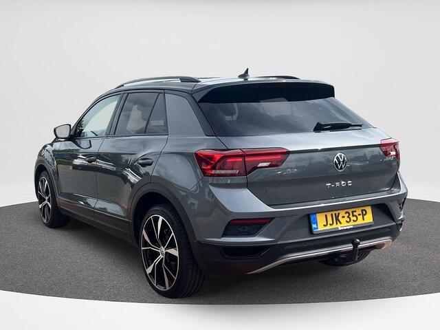 Volkswagen T-Roc 1.5 TSI Sport | Automaat | 150Pk | Pano Dak | Trekhaak | LED | Navi | Clima |