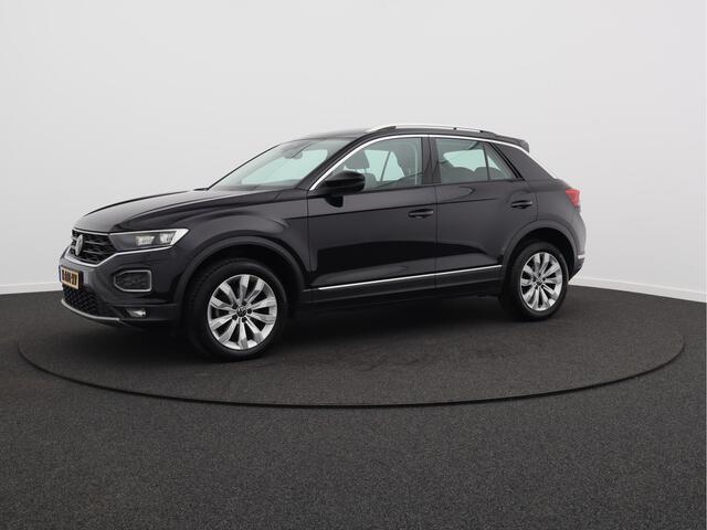 Volkswagen T-Roc 1.5 TSI Sport/ lage km/ trekhaak/ zeer mooi!