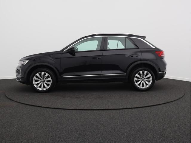 Volkswagen T-Roc 1.5 TSI Sport/ lage km/ trekhaak/ zeer mooi!