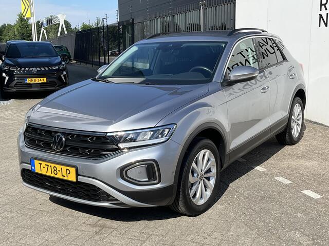Volkswagen T-Roc 1.5 TSI 150 Life AUTOMAAT l CAMERA l NAVI l ADAPT. CRUISE l SENSOREN | 17`` VELGEN