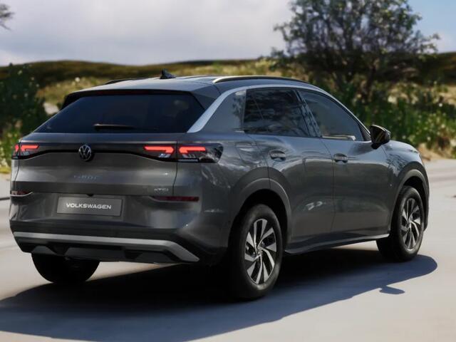 Volkswagen T-Roc Limited Edition 1.5 eTSI 150 PK 7 versn. DSG · Comfort pakket · Achteruitrijcamera · Draadloze telefoonlader ·