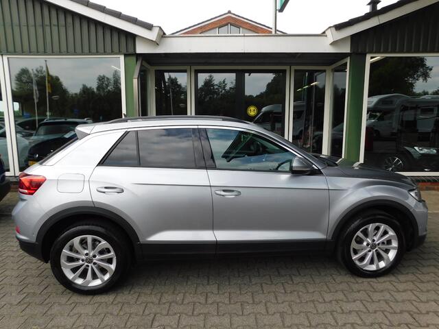 Volkswagen T-Roc 1.5TSI 150PK DSG LIFE EDITION!! All-in Prijs!