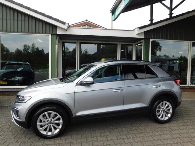 Volkswagen T-Roc 1.5TSI 150PK DSG LIFE EDITION!! All-in Prijs!
