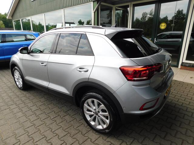 Volkswagen T-Roc 1.5TSI 150PK DSG LIFE EDITION!! All-in Prijs!