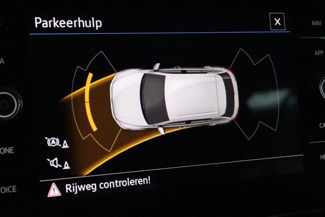 Volkswagen T-Roc 1.5 TSI Life 75 Edition Automaat 150PK | APPCONNECT | AIRCO | PDC V+A | STOELVERW | ADAP CRUISE |