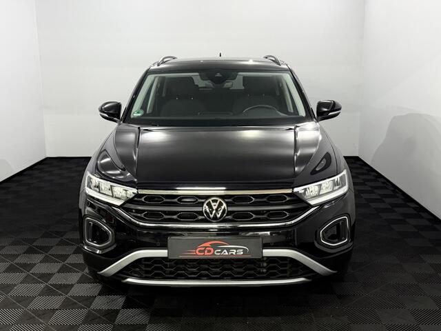 Volkswagen T-Roc 1.0 TSI Life Apple carplay, Parkeersensoren, Cruise control adaptief, Virtual desk, A start stop, Lichtmetalen velgen