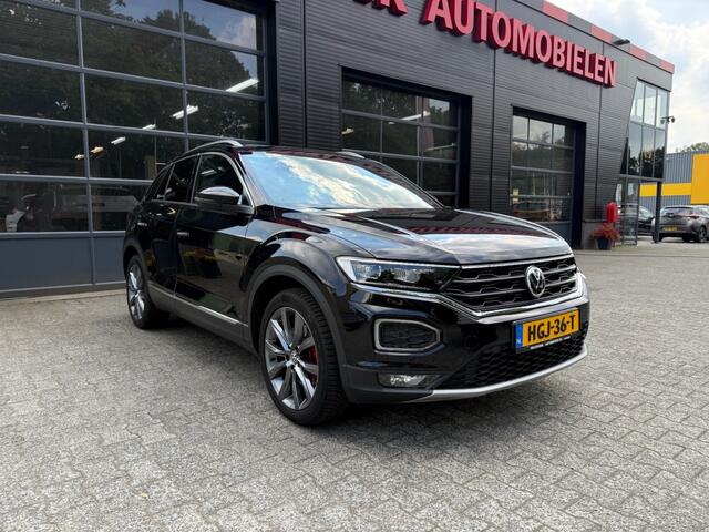 Volkswagen T-Roc 1.5 TSI SPORT BNSR BJ.2019 PANO TREKHAAK