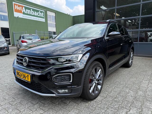 Volkswagen T-Roc 1.5 TSI SPORT BNSR BJ.2019 PANO TREKHAAK