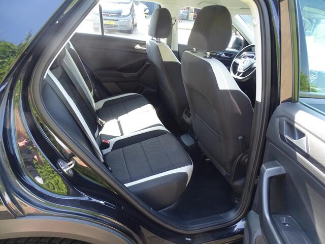 Volkswagen T-Roc 1.5 TSI -Automaat-Navi-Carplay-Usb-Blth-Pdc-Media app