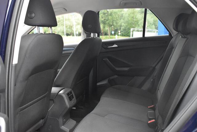 Volkswagen T-Roc 1.0 TSI Style Business 100% Dealer onderhouden | Carplay Navigatie | BSM | 12 mnd BOVAG garantie | Whatsapp 06-53188999