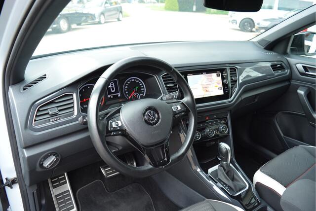 Volkswagen T-Roc 1.5 TSI 150PK Sport Exclusive | Adaptive | Stoel VW | 18Inch | Trekhaak |
