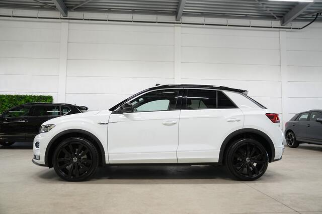 Volkswagen T-Roc 1.5 TSI 3x R-Line * Pano - Virtual - Beats - Keyless - Camera - ACC - Blind Spot - 19" - App - LED *