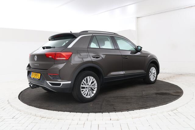 Volkswagen T-Roc 1.5 TSI Style Automaat, Apple carplay, Trekhaak