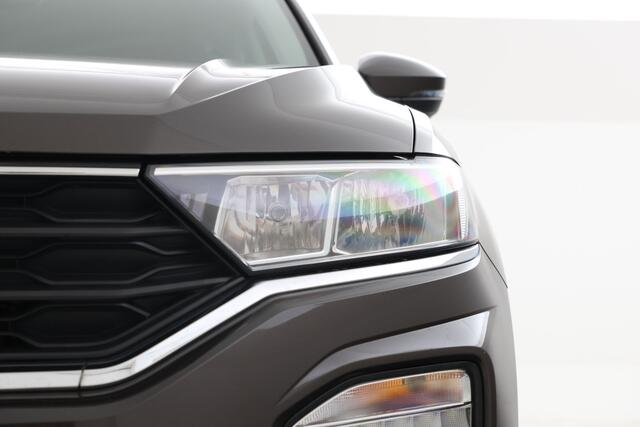 Volkswagen T-Roc 1.5 TSI Style Automaat, Apple carplay, Trekhaak