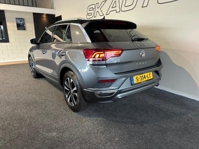 Volkswagen T-Roc 1.5 TSI SPORT R-LINE PANODAK CARPLAY CLIMA NAVI CAMERA