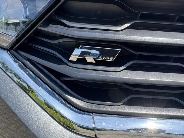 Volkswagen T-Roc 1.5 TSI Sport R-line | ACC | LED | Trekhaak | Camera | App-connect | 1e eig.