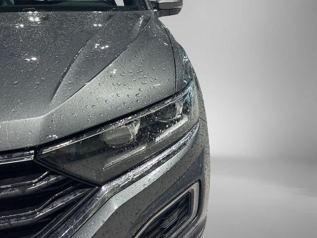 Volkswagen T-Roc 1.5 TSI 150pk DSG Sport · Camera · Apple/Android Car Play · Stoelverwarming · Info Active Display ·