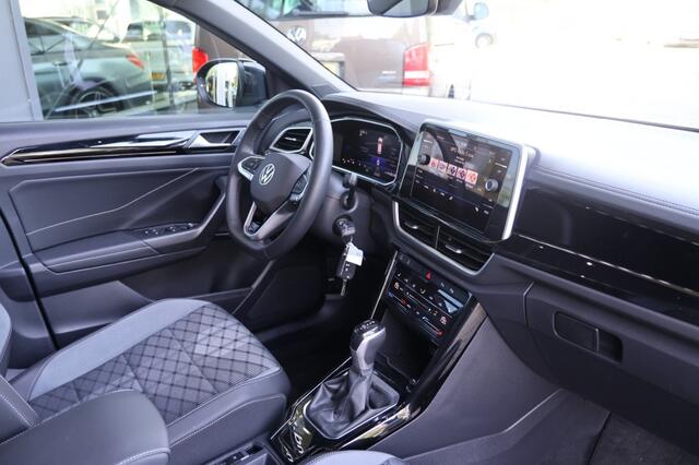 Volkswagen T-Roc 1.5 TSI R-LINE *PANO*IQ-LIGHT*CAMERA*CARPLAY*TREKHAAK