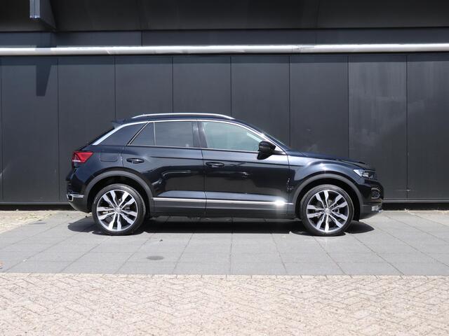 Volkswagen T-Roc 1.5 TSI Sport | PANO-DAK | TREKHAAK | VIRTUAL COCKPIT | ADAPT. CRUISE | NAVI | APPLE CARPLAY |