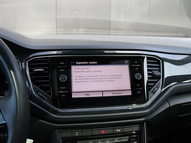 Volkswagen T-Roc 1.5 TSI Sport | PANO-DAK | TREKHAAK | VIRTUAL COCKPIT | ADAPT. CRUISE | NAVI | APPLE CARPLAY |