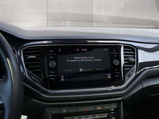 Volkswagen T-Roc 1.5 TSI Sport | PANO-DAK | TREKHAAK | VIRTUAL COCKPIT | ADAPT. CRUISE | NAVI | APPLE CARPLAY |