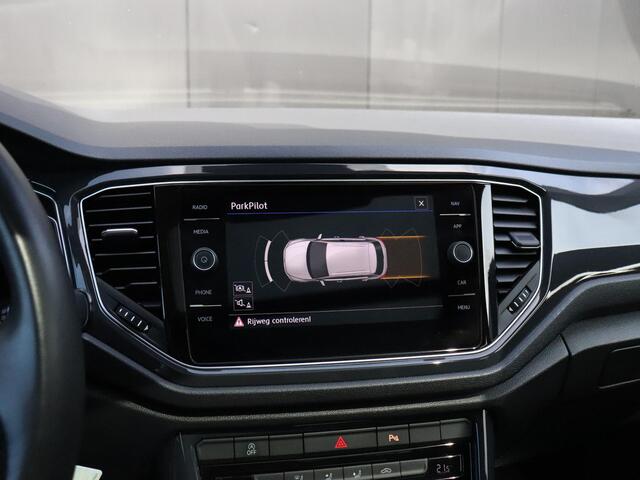 Volkswagen T-Roc 1.5 TSI Sport | PANO-DAK | TREKHAAK | VIRTUAL COCKPIT | ADAPT. CRUISE | NAVI | APPLE CARPLAY |