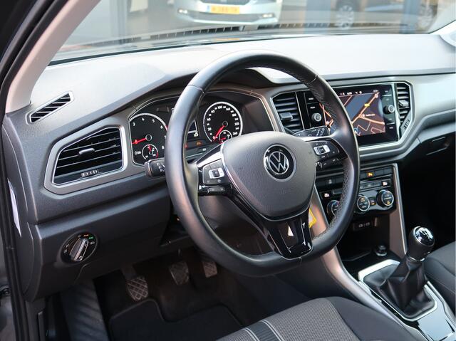 Volkswagen T-Roc 1.0 TSI Style Executive | Camera | Trekhaak | Climate Control |